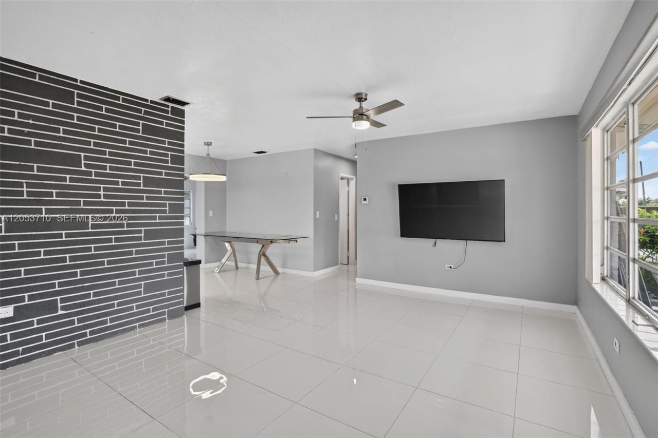 2331 Flamingo Dr , Miramar, FL 33023 Photo