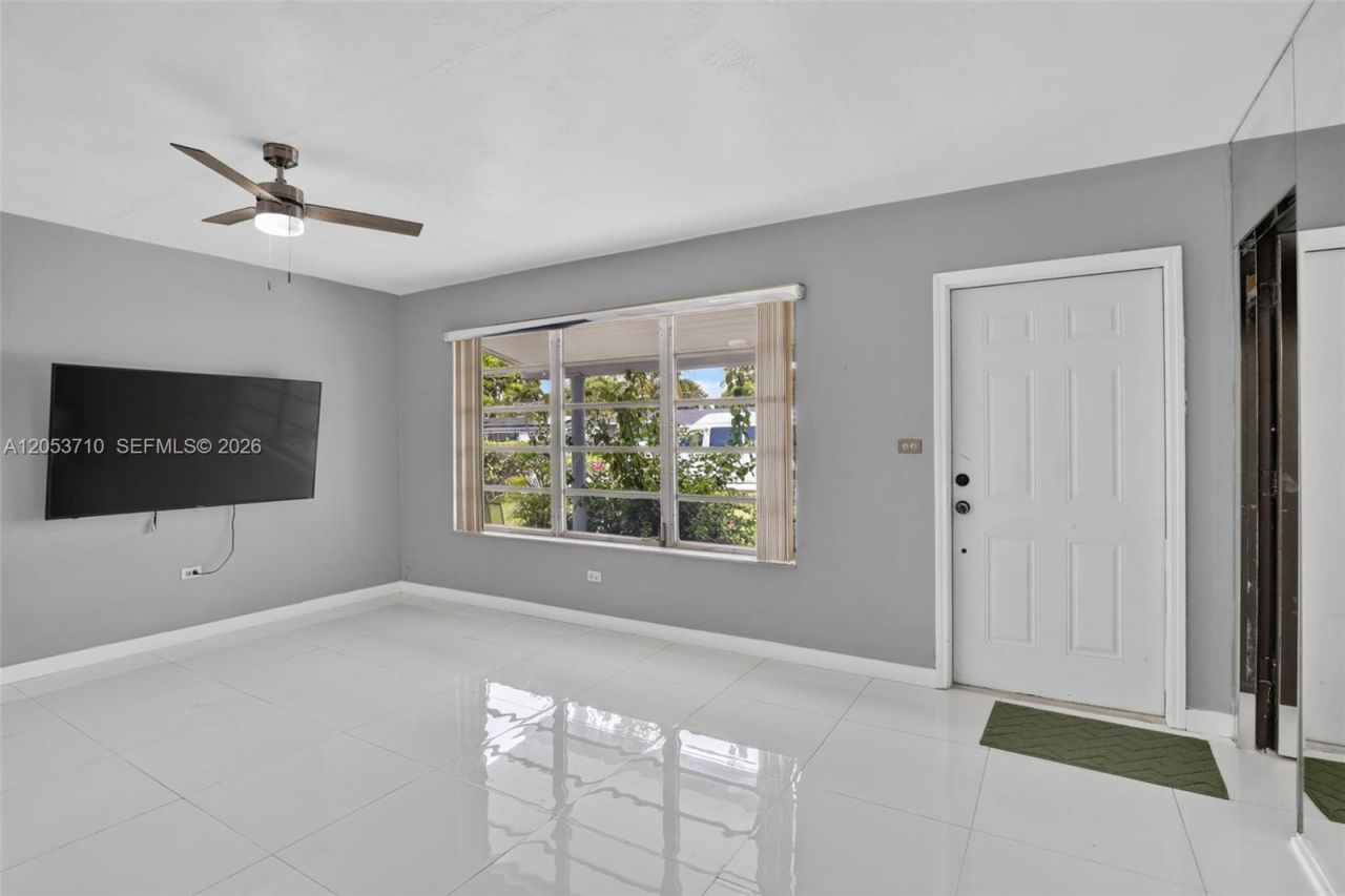 2331 Flamingo Dr , Miramar, FL 33023 Photo
