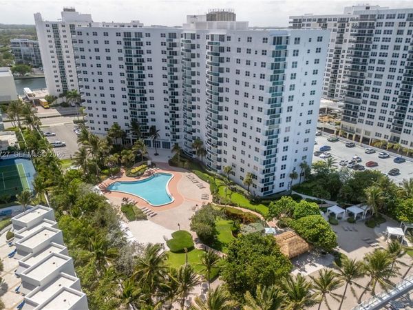3001 S Ocean Dr , Unit 317, Hollywood, FL 33019