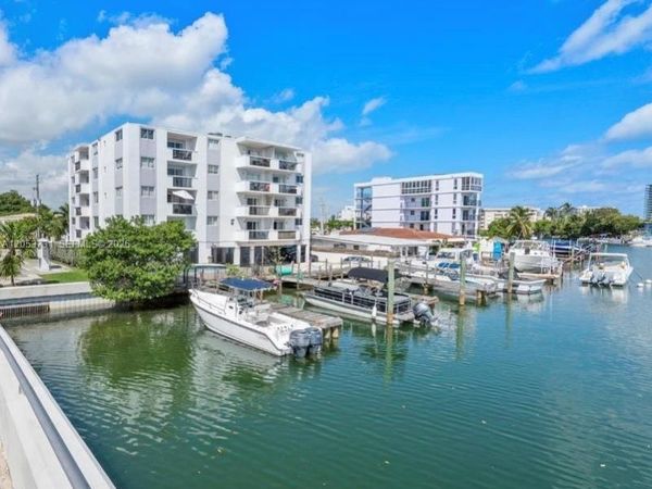 8101 Crespi Blvd , Unit 404, Miami Beach, FL 33141