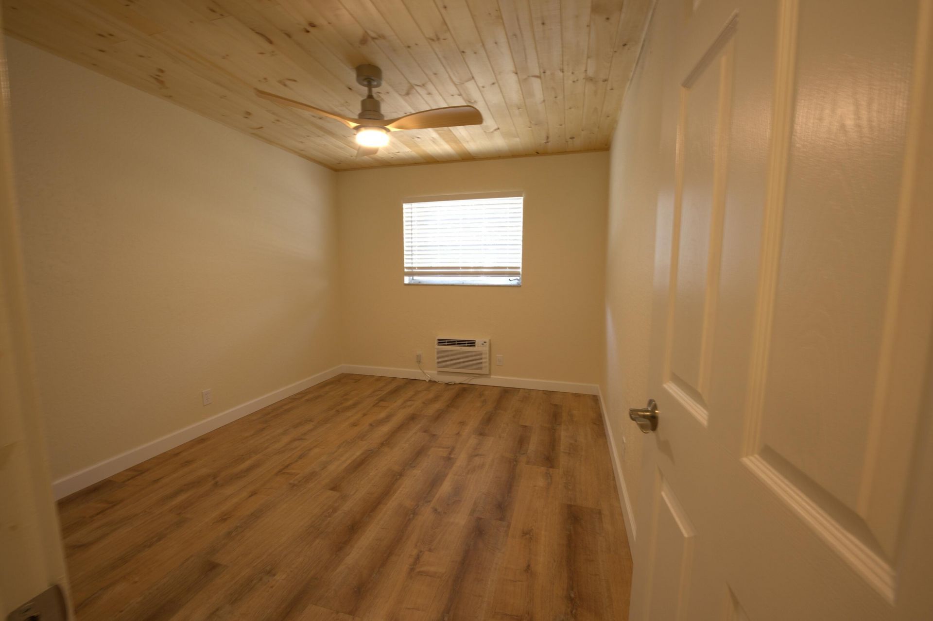 220 Lucerne Avenue, Unit 4, Lake Worth Beach, FL 33460 Photo