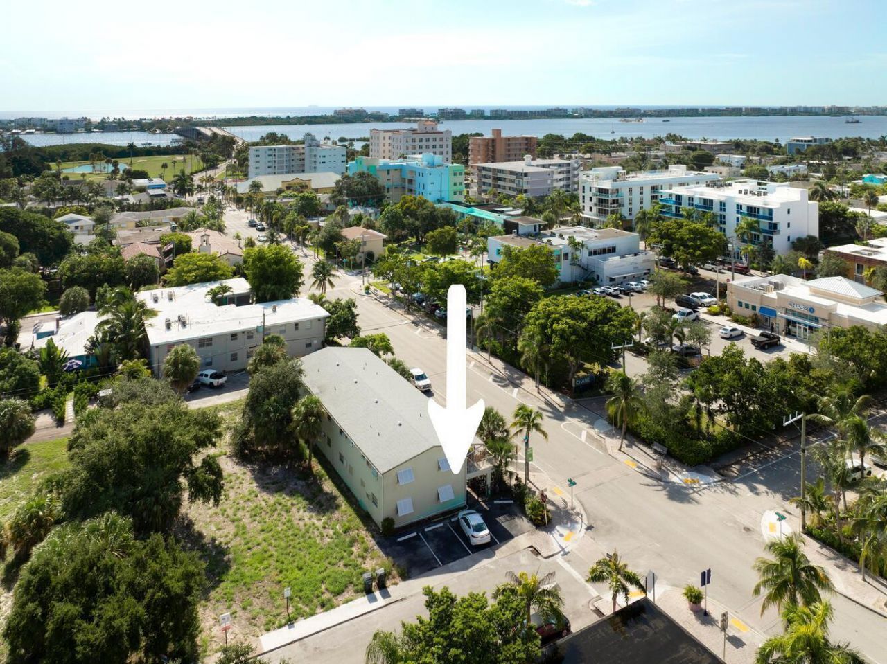 220 Lucerne Avenue, Unit 4, Lake Worth Beach, FL 33460 Photo