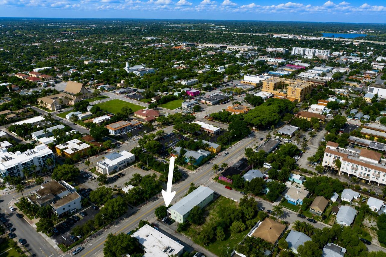 220 Lucerne Avenue, Unit 4, Lake Worth Beach, FL 33460 Photo
