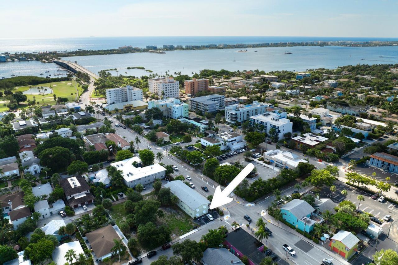 220 Lucerne Avenue, Unit 4, Lake Worth Beach, FL 33460 Photo