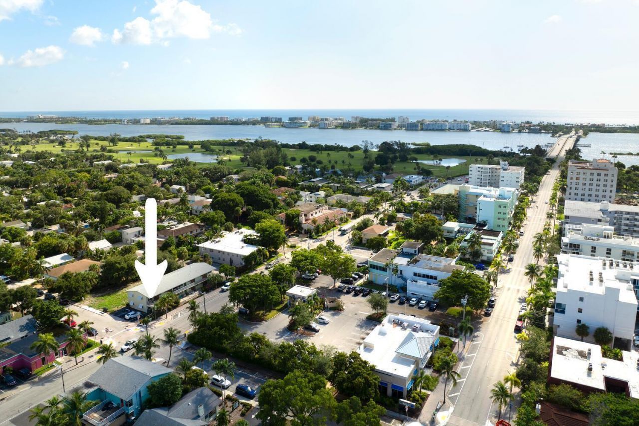 220 Lucerne Avenue, Unit 4, Lake Worth Beach, FL 33460 Photo