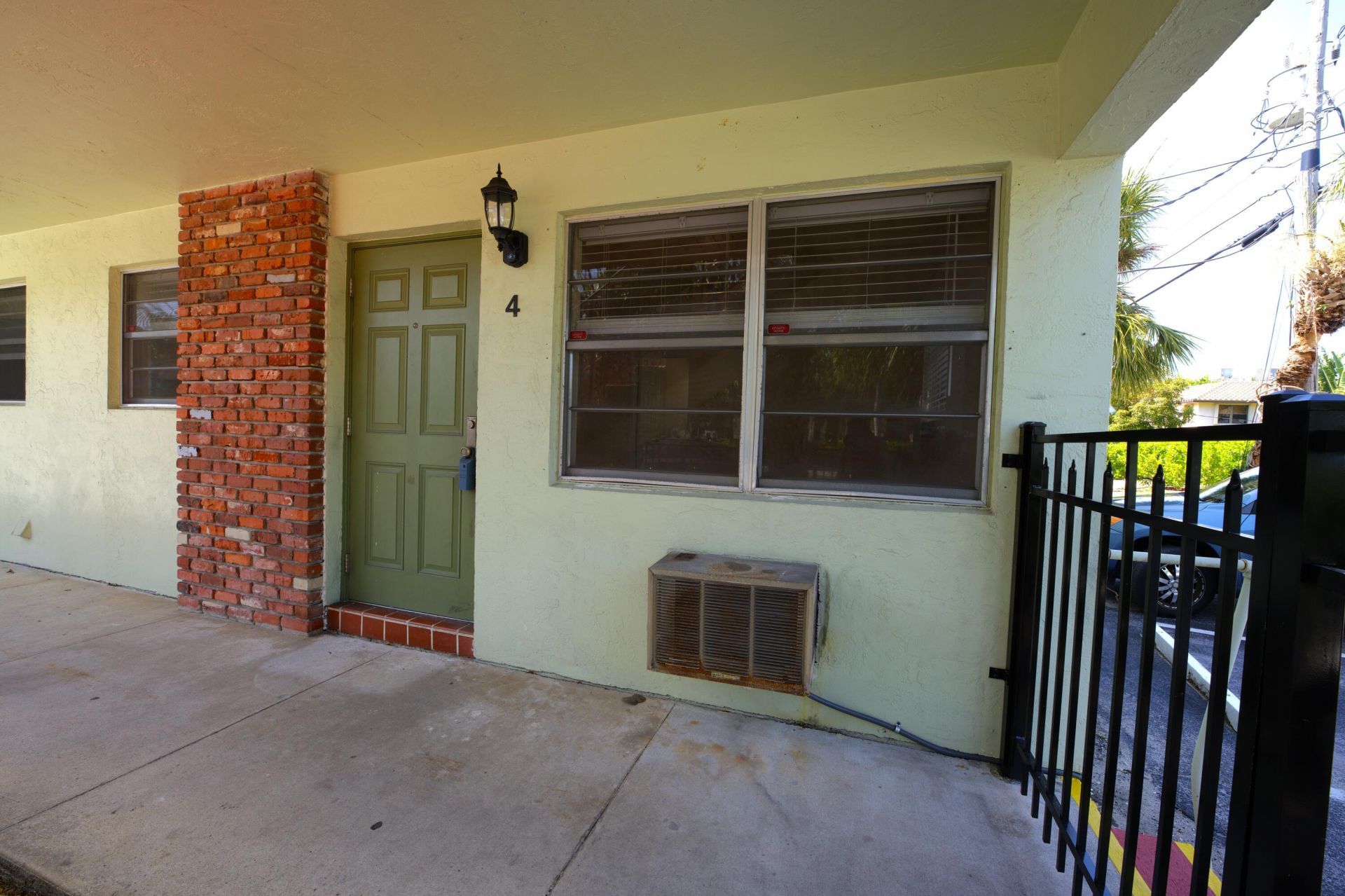 220 Lucerne Avenue, Unit 4, Lake Worth Beach, FL 33460 Photo