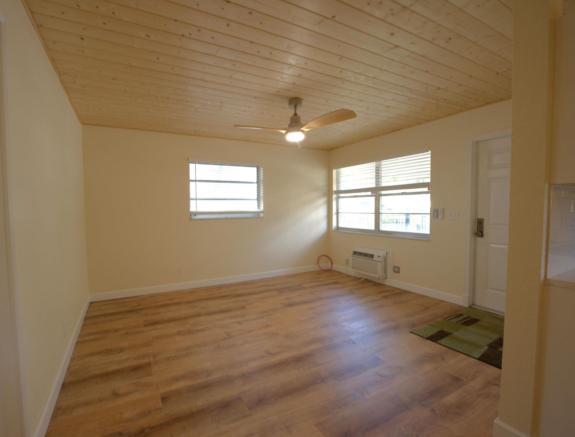 220 Lucerne Avenue, Unit 4, Lake Worth Beach, FL 33460 Photo