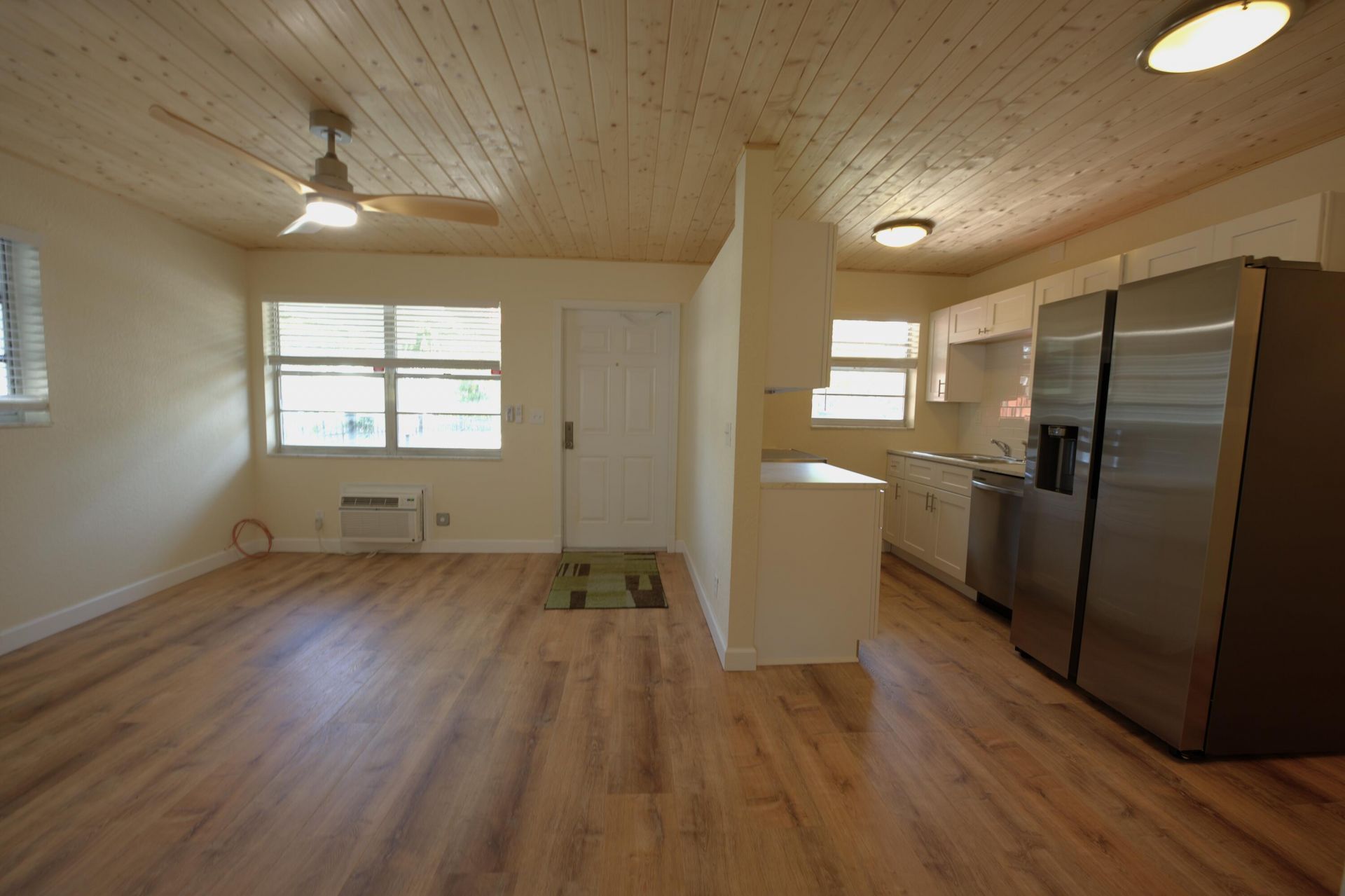 220 Lucerne Avenue, Unit 4, Lake Worth Beach, FL 33460 Photo