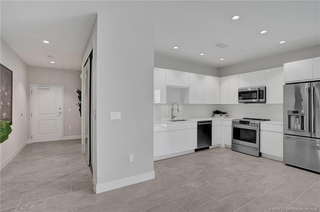41 Seminole SW Street, Unit Apt #209, Stuart, FL 34994 Photo
