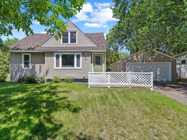 14 Pointcross Drive, Circle Pines, MN 55014