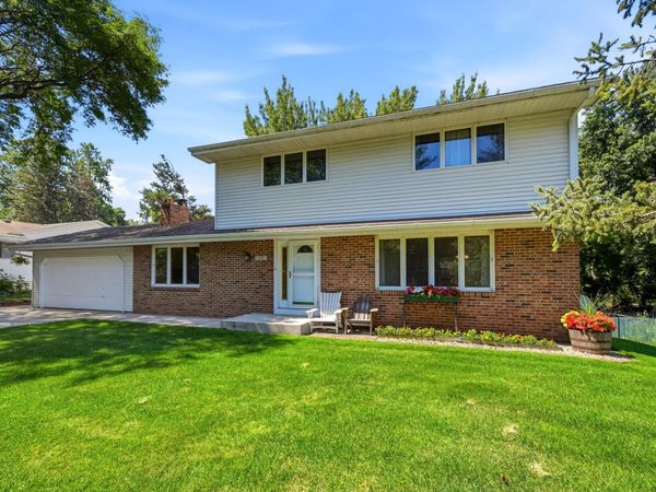 11006 Radisson Drive, Burnsville, MN 55337
