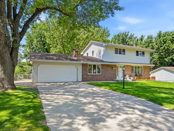 11006 Radisson Drive, Burnsville, MN 55337