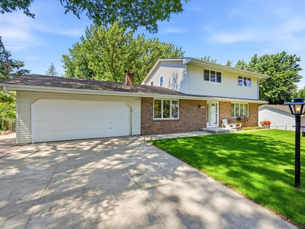 11006 Radisson Drive, Burnsville, MN 55337