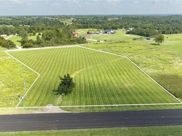 18261 Linwood Road, Linwood, KS 66052