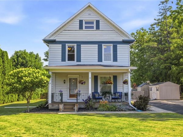 4 Munson Street, Le Roy, NY 14482