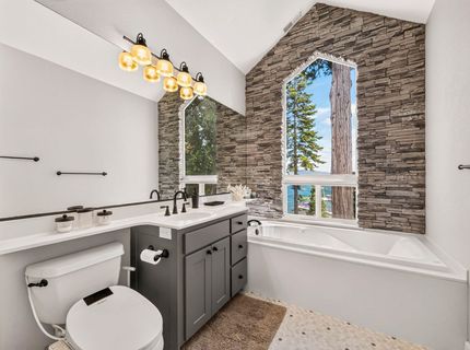 85 Lakeside Drive, Lake Almanor, CA 96137 Photo