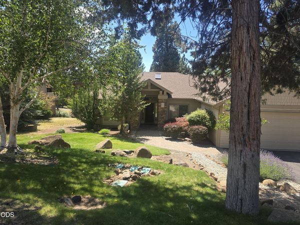 4914 Grosbeak Drive, Klamath Falls, OR 97601