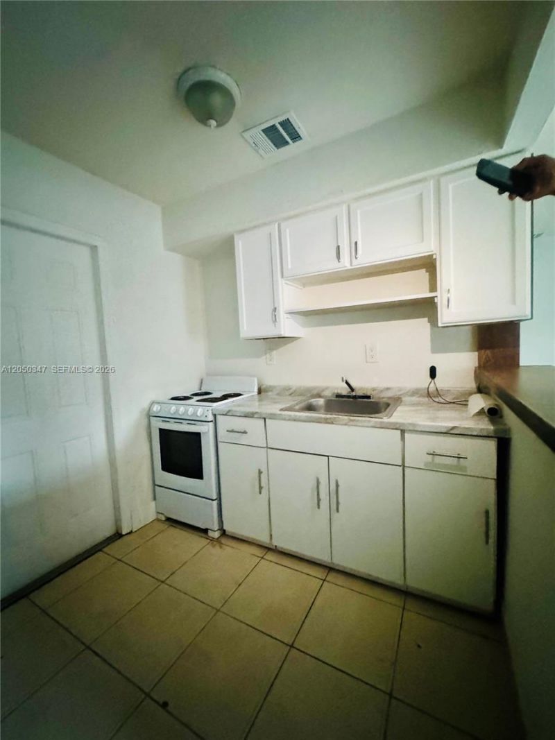 800 NW 56 Street, Unit 3, Miami, FL 33127 Photo