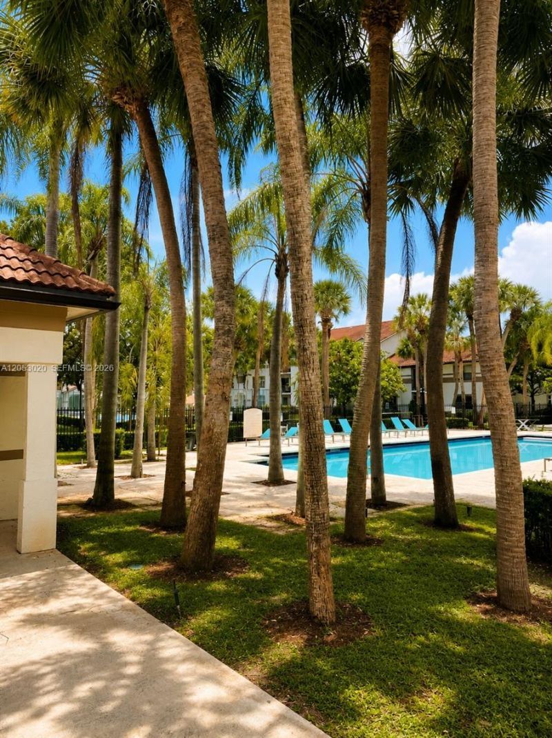 530 S Park Rd , Unit 24-11, Hollywood, FL 33021 Photo