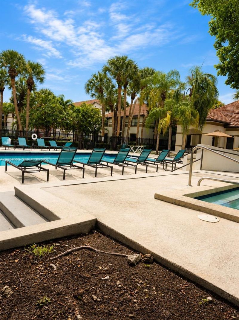 530 S Park Rd , Unit 24-11, Hollywood, FL 33021 Photo