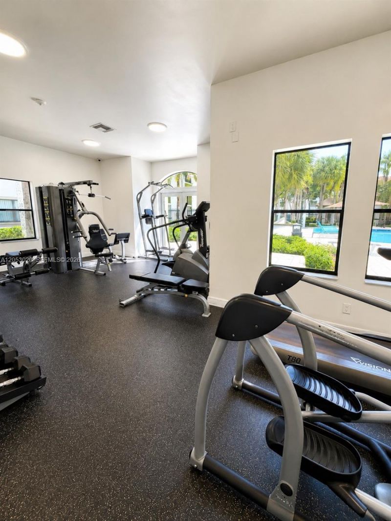 530 S Park Rd , Unit 24-11, Hollywood, FL 33021 Photo