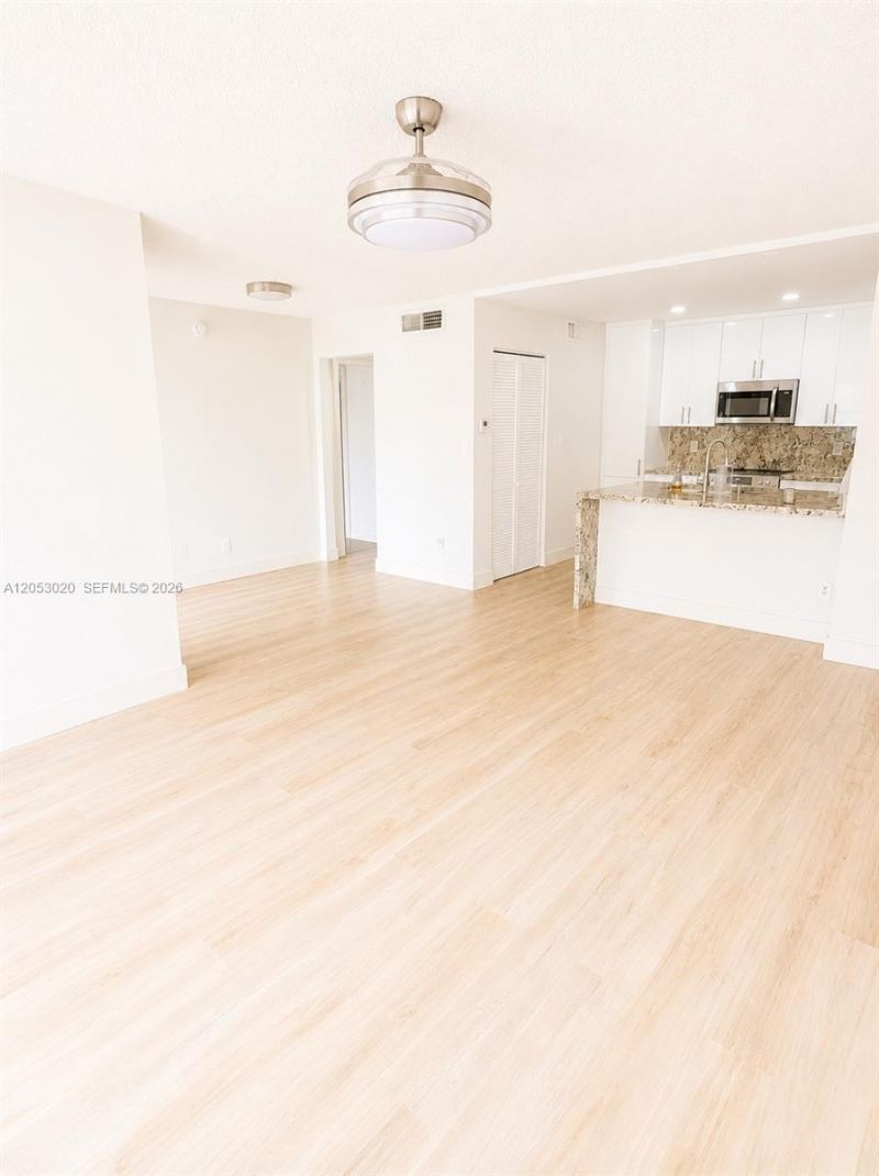 530 S Park Rd , Unit 24-11, Hollywood, FL 33021 Photo
