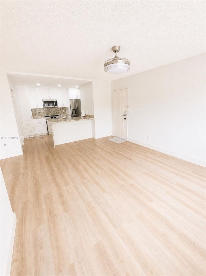 530 S Park Rd , Unit 24-11, Hollywood, FL 33021 Photo