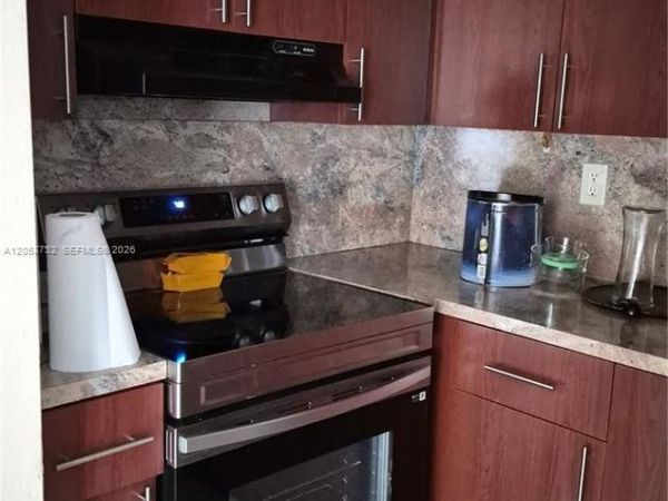7220 Pembroke Rd , Unit 8, Miramar, FL 33023