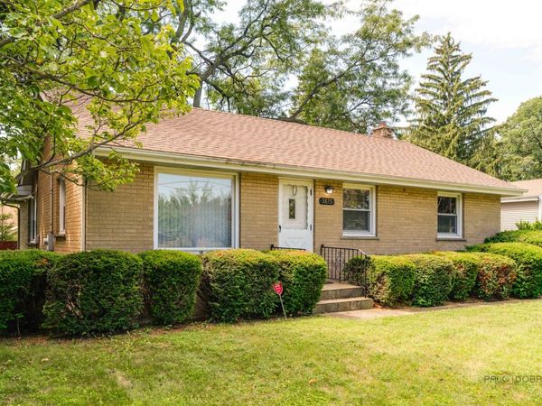 3615 Grandmore Avenue , Gurnee, IL 60031