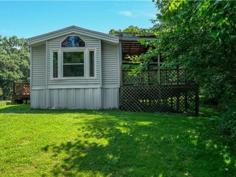 10748 Woodard Road, Deerfield, OH 44411 Photo 3