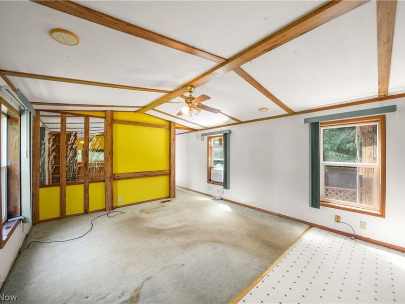 10748 Woodard Road, Deerfield, OH 44411 Photo 5