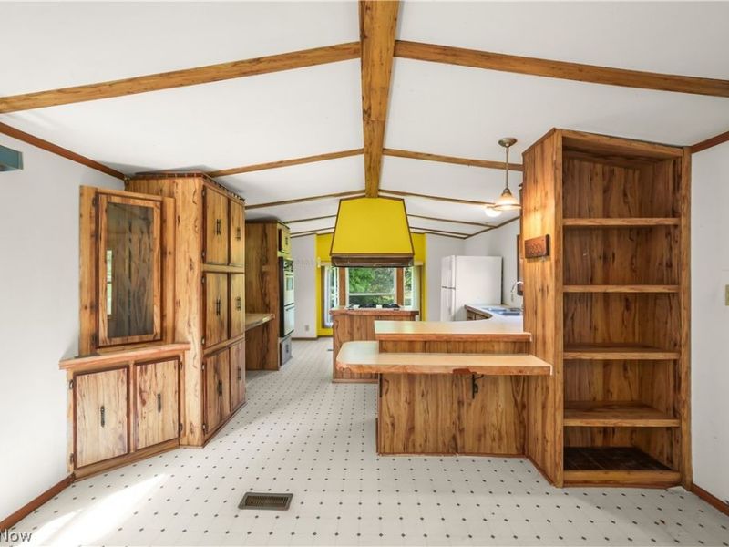 10748 Woodard Road, Deerfield, OH 44411 Photo 7