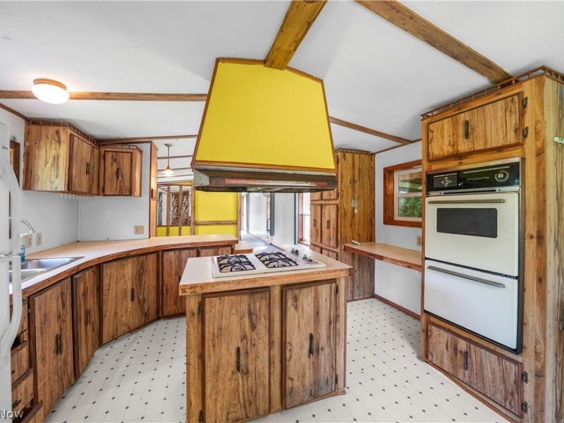 10748 Woodard Road, Deerfield, OH 44411 Photo 9
