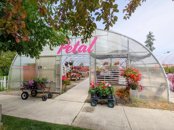 201 E 6th AVE, Post Falls, ID 83854