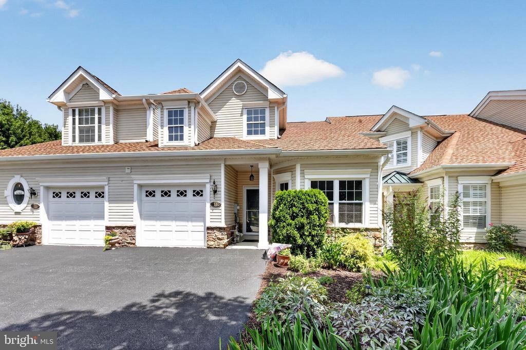 18 DRESNER CIRCLE , UPPER CHICHESTER, PA 19061