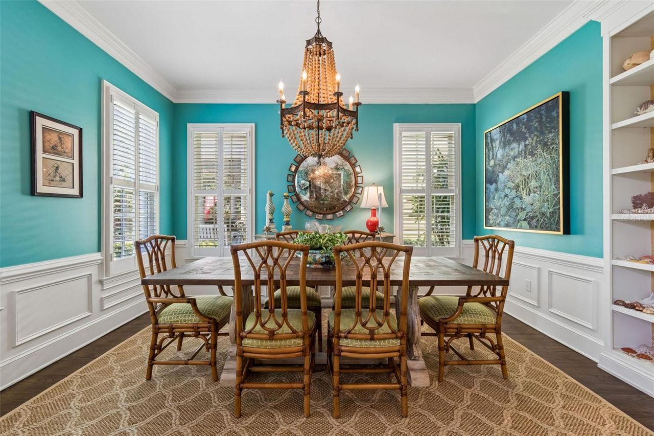 2414 W Country Club Avenue, Tampa, FL 33611 Photo
