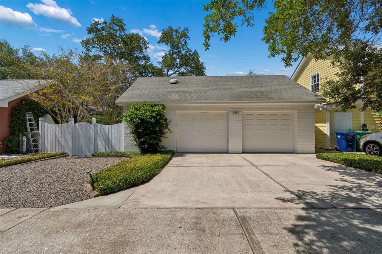 2414 W Country Club Avenue, Tampa, FL 33611 Photo