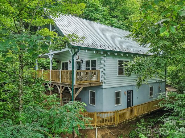 1061 Setzer Cove Road , Maggie Valley, NC 28751