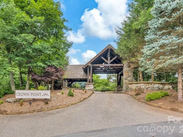 000 Crown Point Road , West Jefferson, NC 28694
