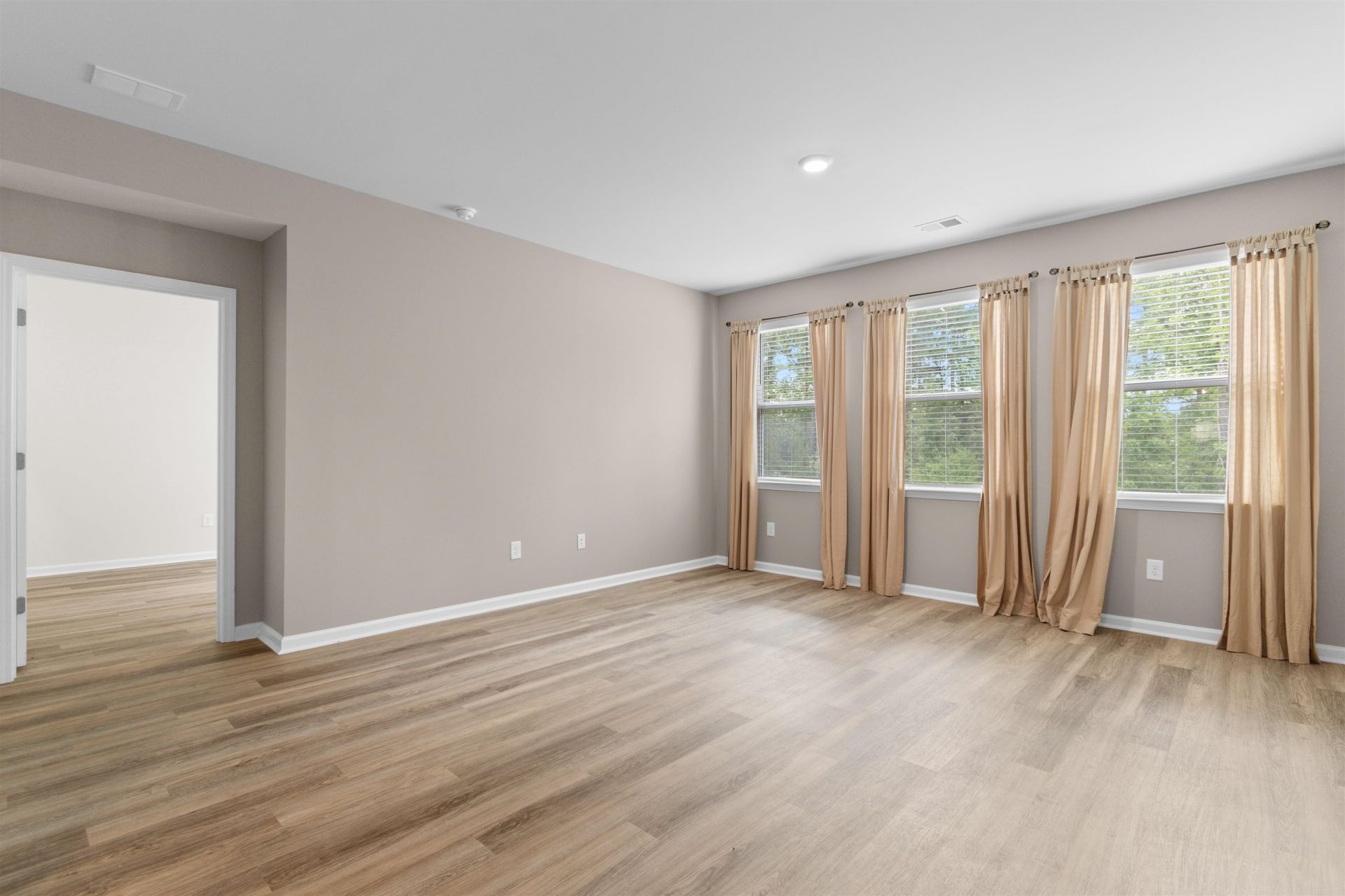 1102 Black Lake Way Photo 13