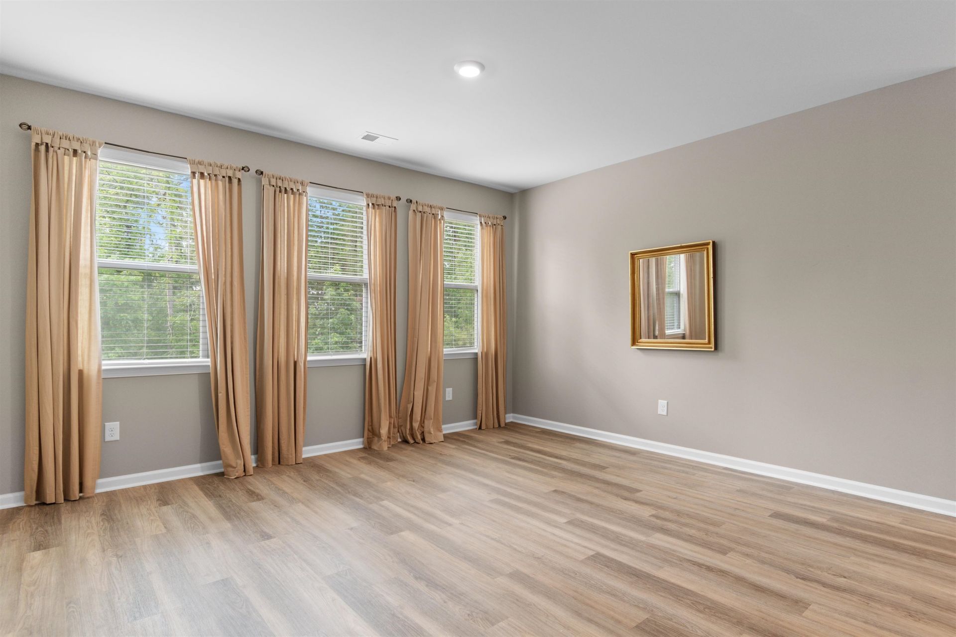 1102 Black Lake Way Photo 14