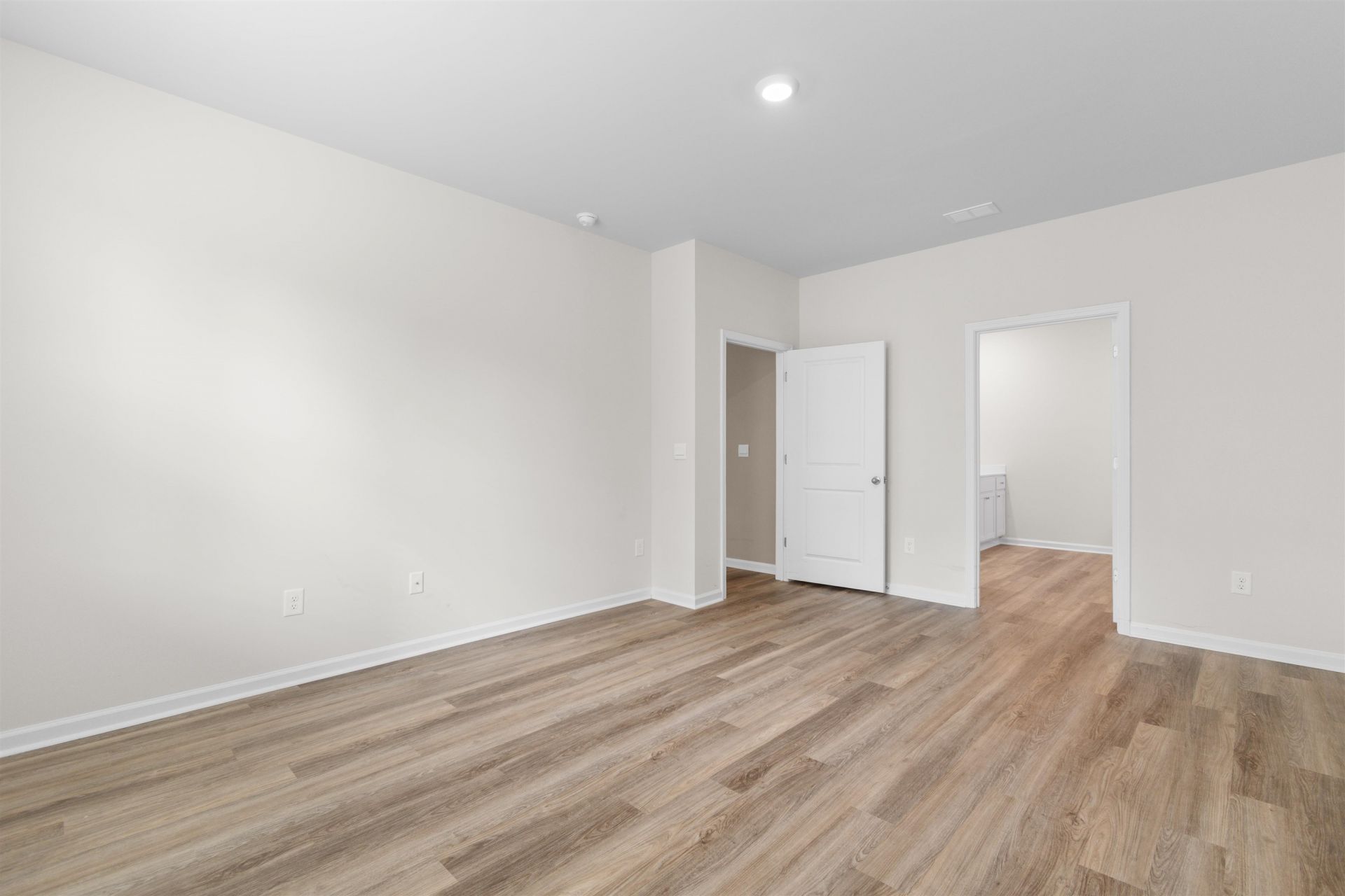 1102 Black Lake Way Photo 19
