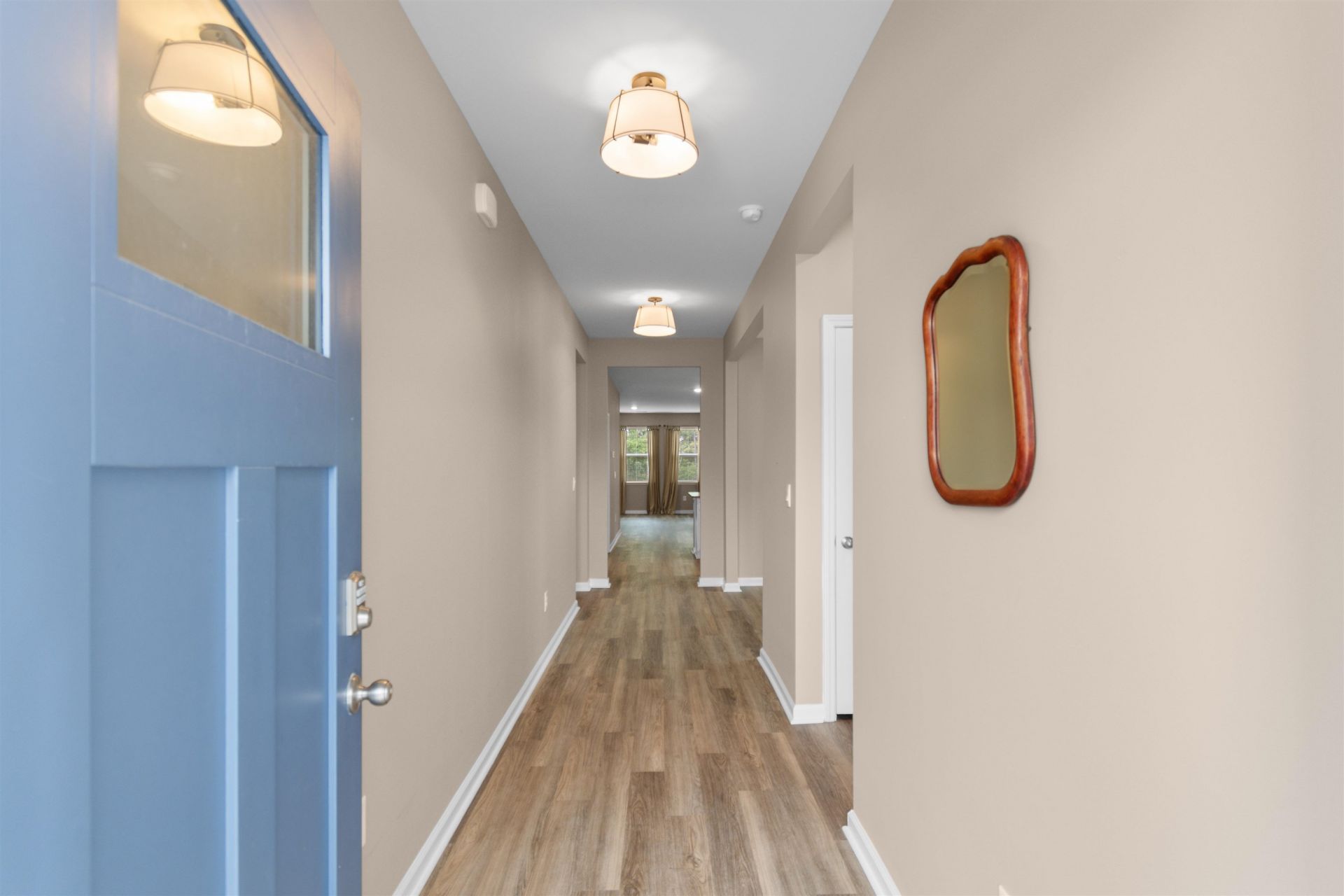 1102 Black Lake Way  Photo 4