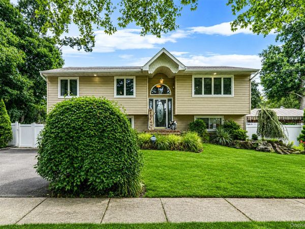 12 Alice Lane , Commack, NY 11725
