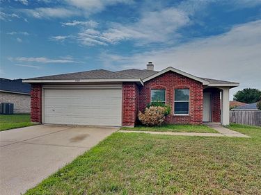 5709 Addington Drive, Fort Worth, TX 76135