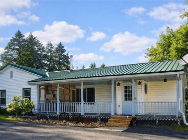 1682 Augusta Solsville Road, Oriskany Falls, NY 13425