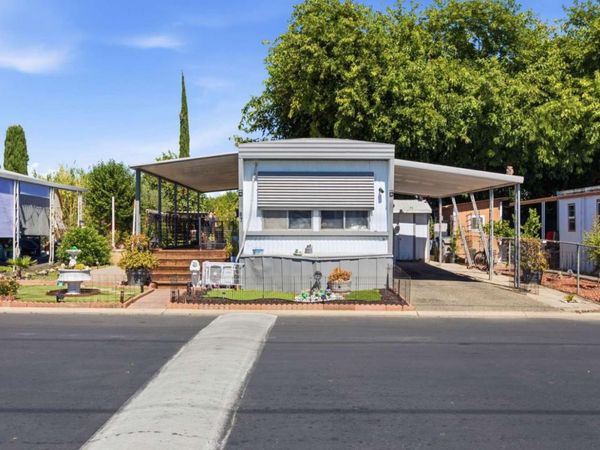 67 Village Green Dr, Sacramento, CA 95838