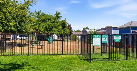 67 Village Green Dr, Sacramento, CA 95838 Photo