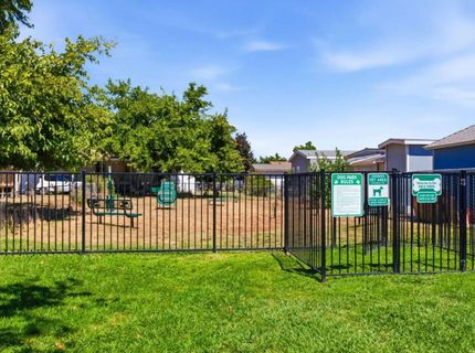 67 Village Green Dr, Sacramento, CA 95838 Photo