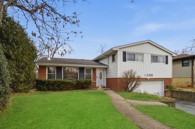 1300 Knollwood Road , Deerfield, IL 60015
